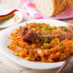 varza cu afumatura in stil unguresc ce pun gospodinele pentru un preparat mai delicios 689602ff1e577