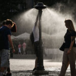 cat de mult accelereaza caldura extrema procesul de imbatranire efectele comparate cu alcoolul si fumatul excesiv 68b749aac3dc9