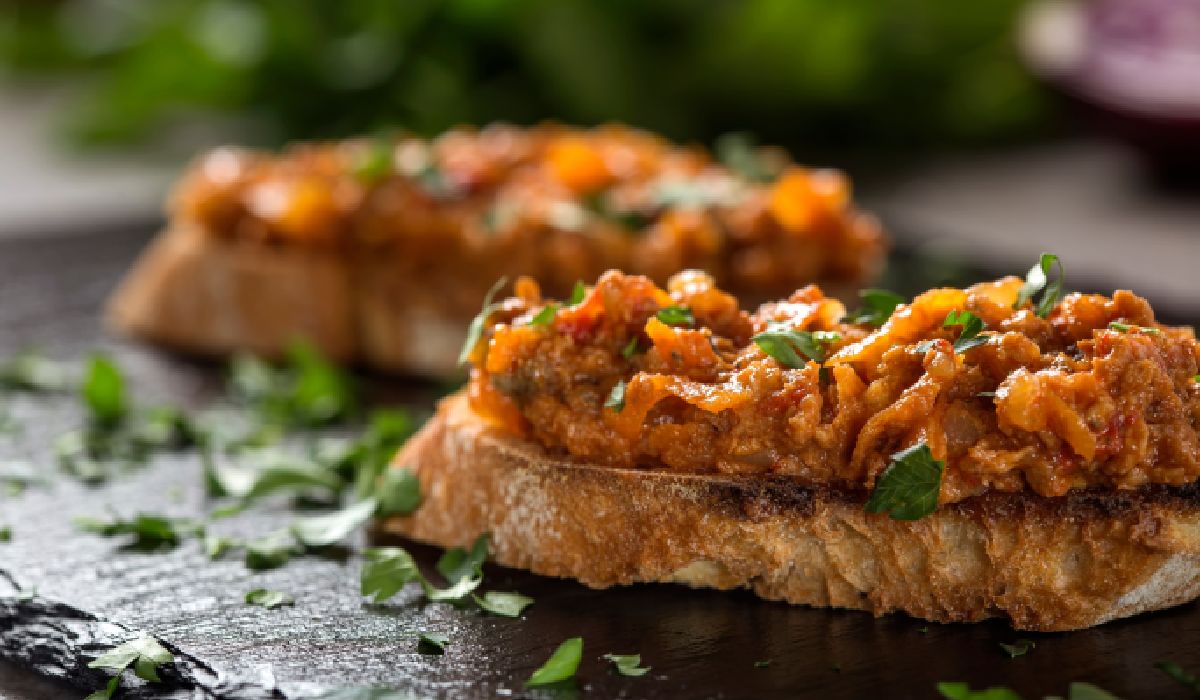 de ce sa acoperi zacusca cu un strat subtire de ulei un truc vechi folosit de bunicile noastre 68c15399bc0cf