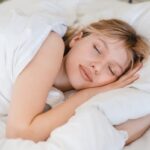 odihna care vindeca legatura profunda dintre somn echilibru hormonal si sanatatea intima a femeii 68dd2e6c43442