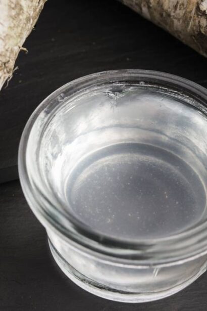 ingredientul care are mai putine calorii decat zaharul dar care produce gaze si balonare fermenteaza in intestin si retine apa in colon 692055de7a62f