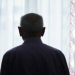 video viata grea la batranete trei din cinci varstnici care traiesc la orase sufera de singuratate mai plang cateodata 691aad73803f8