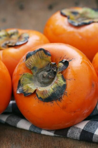 ai incercat fructul zeilor si nu ti a placut cum sa consumi corect kaki in functie de soiul pe care l cumperi 696f228f61cef