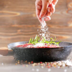 cu ce sa inlocuiesti sarea cand gatesti 10 alternative delicioase si sanatoase 697b54698464d