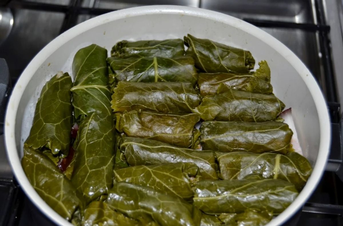 cum sa prepari sarmale in frunze de hrean iti vei impresiona musafirii de revelion 69575f7896512