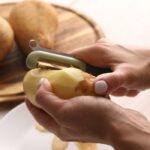 fructe si legume pe care sa nu le mai cureti de coaja avertismentul facut de un nutritionist aruncati nutrientii la gunoi 69652a2b16801