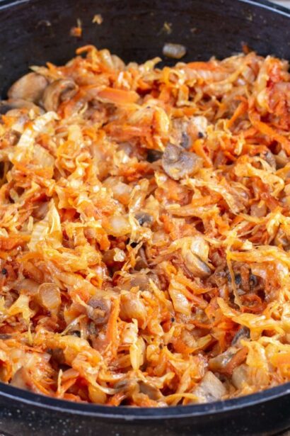 reteta de varza calita un ingredient banal care o face extrem de gustoasa 69787236964bd