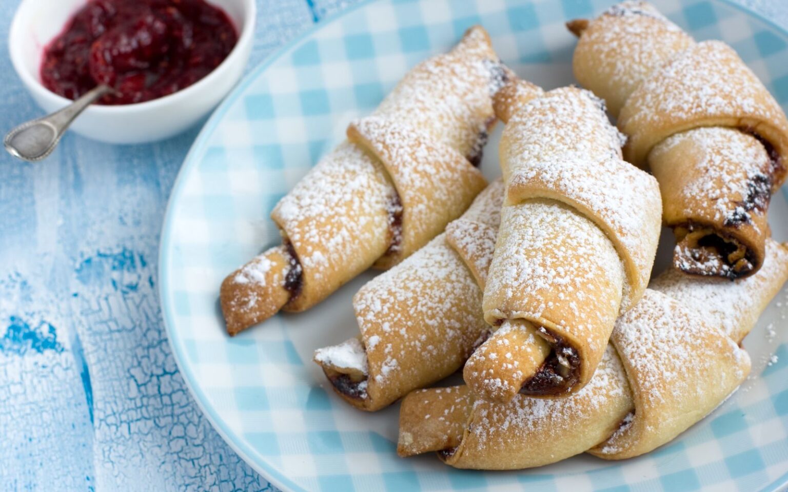 reteta traditionala de cornulete fragede si delicioase secretul gospodinelor pentru aluat perfect 6960fd77e9a62