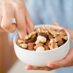 schimba gustarea nucile pot reduce pofta de dulce si fast food la tineri 6958c009284d1