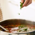 singurul condiment care nu trebuie pus in ciorba de burta sub nicio forma ii strica tot gustul 69720ac928e3e